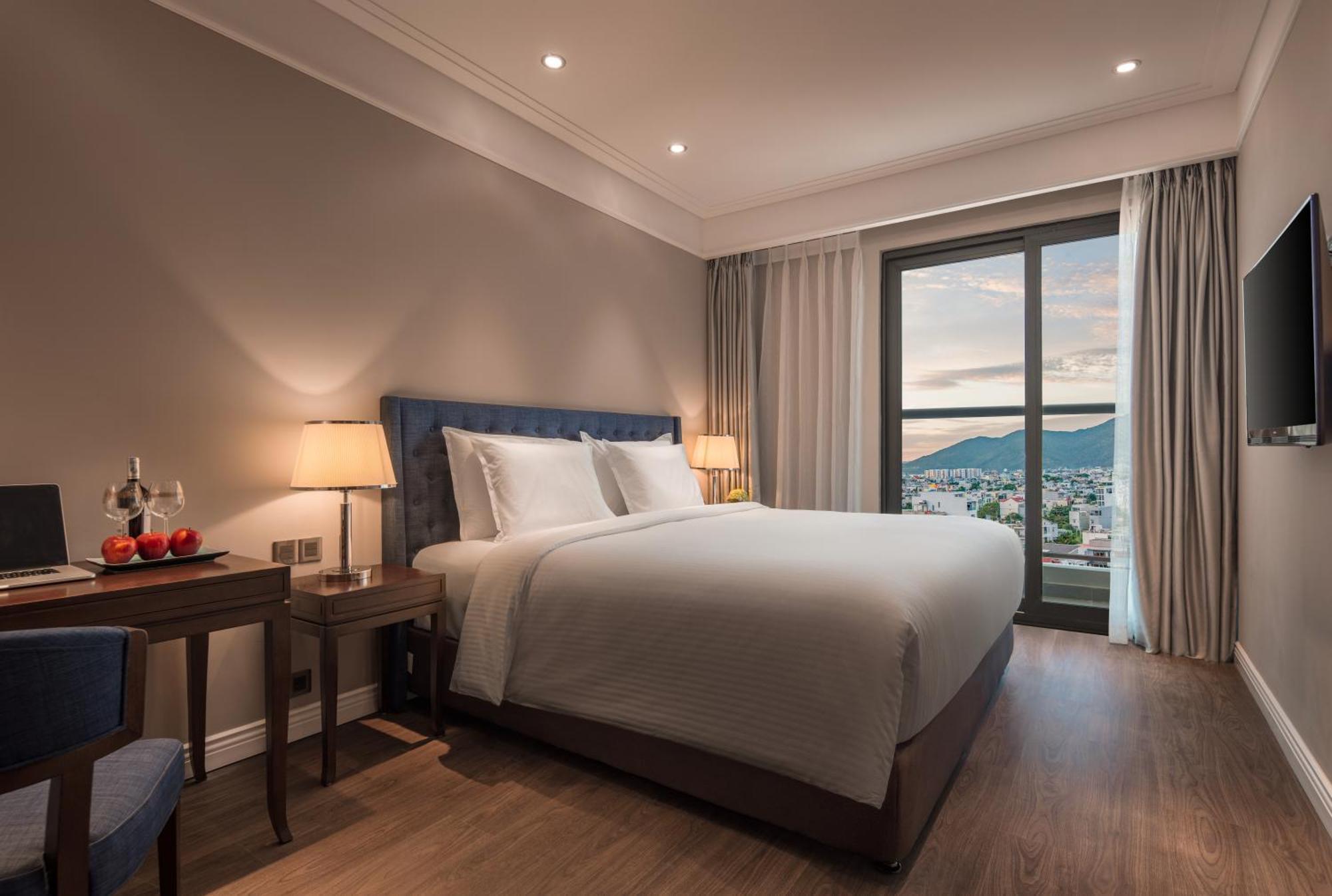 Altara Suites Da Nang By Ahg Extérieur photo