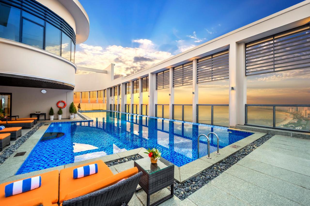Altara Suites Da Nang By Ahg Extérieur photo